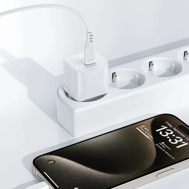 Мережевий зарядний пристрій Acefast GaN PD 30W USB-C with Type-C to Type-C Cable White (A77_W)