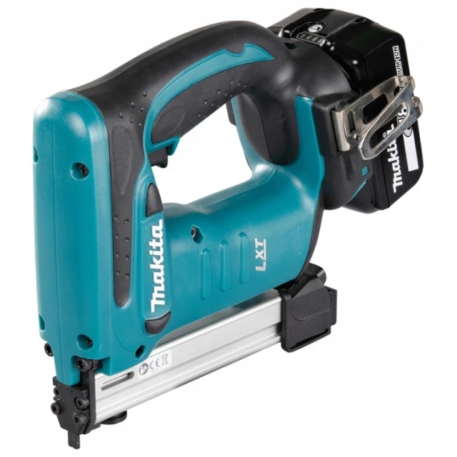Степлер акумуляторний Makita 18В корпус MAKPAC (DST221ZJ)