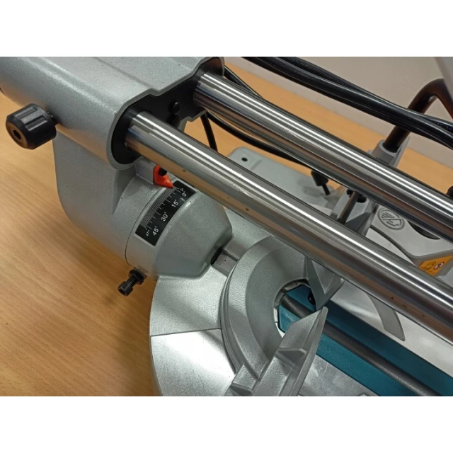 Пила торцева Makita 260 мм 1450 Вт (0197050003362)