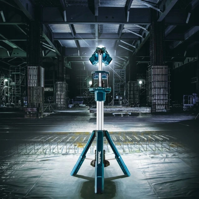 Фонарик акумуляторний Makita 18V зі штативом (088381728614)
