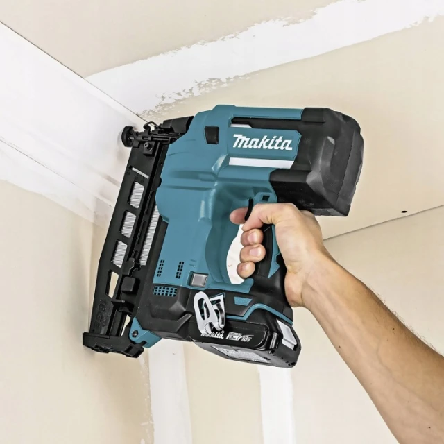Цвяхозабивач Makita 18V 16Ga (DBN600Z)