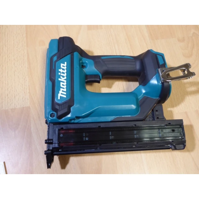 Цвяхозабивач Makita 18V 18Ga (DFN350Z)