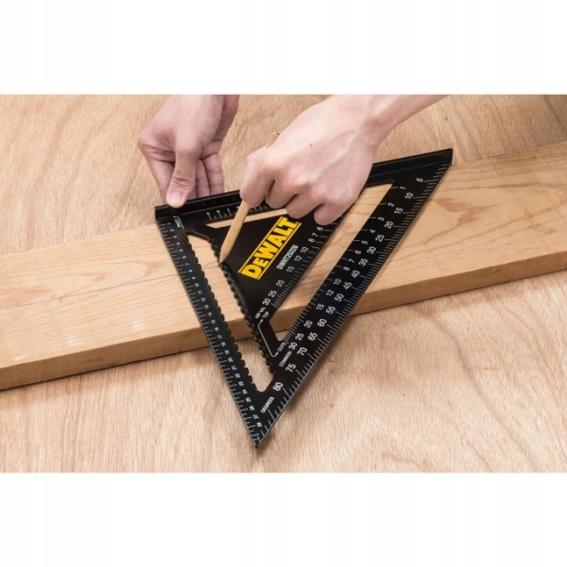 Кутник столярський DeWALT 300 мм (DWHT25228-0)