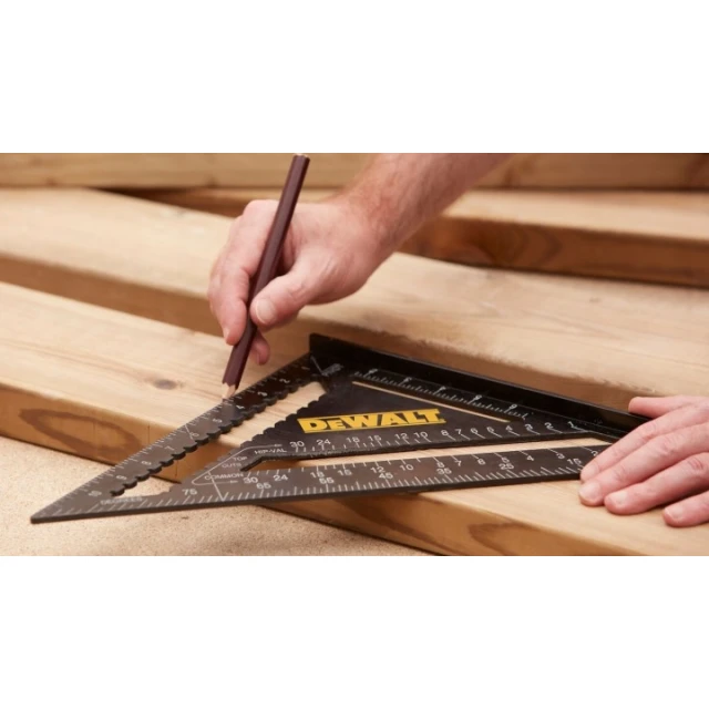 Кутник столярський DeWALT 12