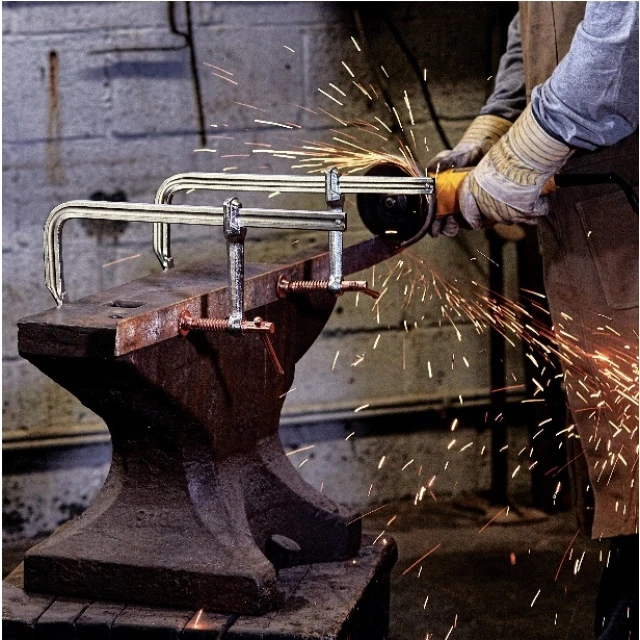 Лещата для металу DeWALT 300 мм (DWHT83850-1)