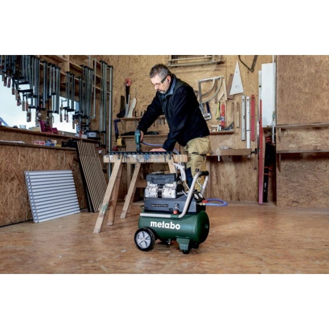 Компресор безмасляний Metabo 24L 8 bar BASIC 220-24 OF (601593000)
