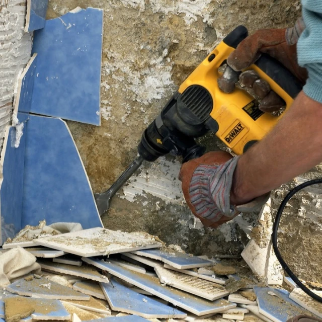 Зубило плоское SDS PLUS DeWALT 40x250 мм (DT6803)