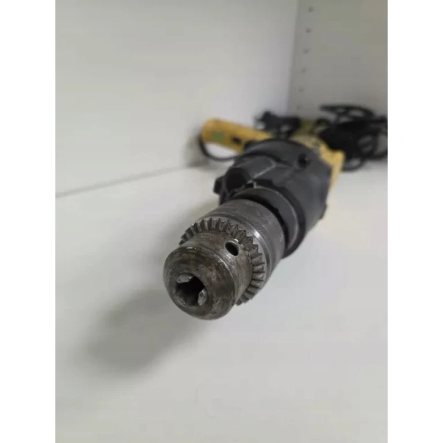 Дрель ударна DeWALT 770W 2-швидкості 40Nm ліво/право (D21805)