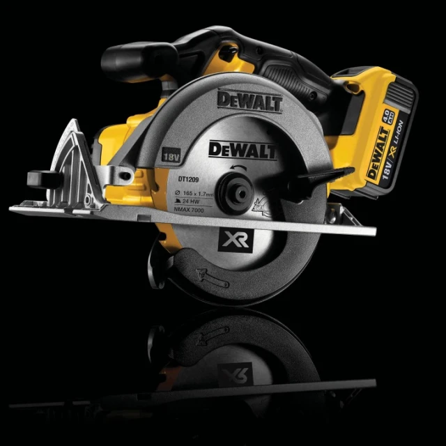 Пила циркулярна DeWALT 18V 165 мм (DCS391N)