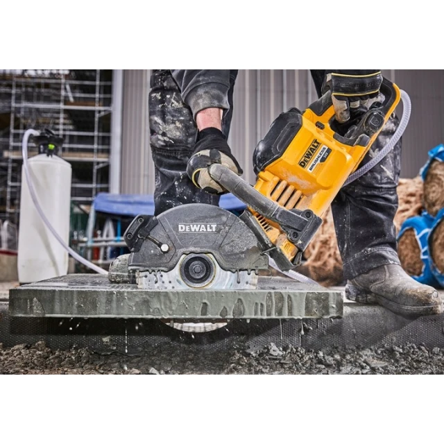 Диск алмазний сегментний DeWALT 230 мм Extreme (DT40260-QZ)