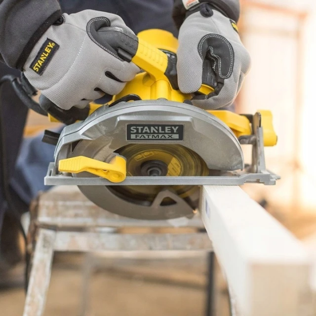 Пила циркулярна DeWALT 1650W 190 мм (5035048655146)