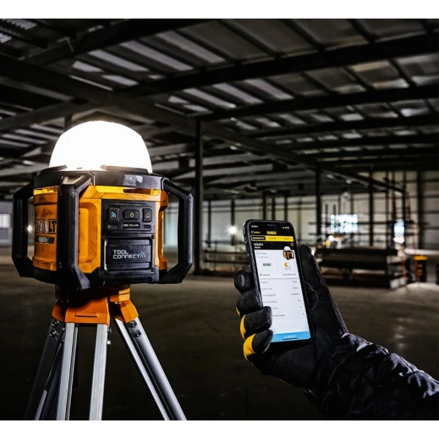 Фонарик акумуляторний DeWALT 18V 5000лм (DCL074)