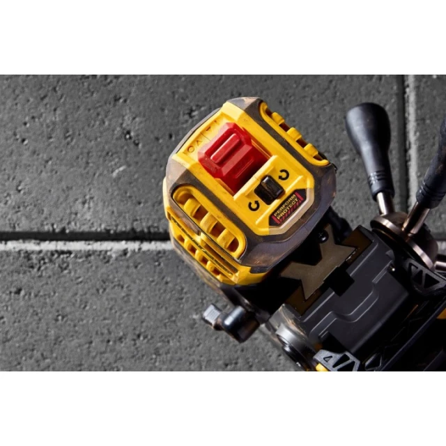 Дрель DeWALT 18V со стопой магнитной 2x9Ah (DCD1623X2G)