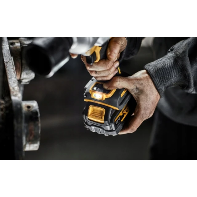Гайковерт ударний DeWALT 18V 1626Nm 1/2