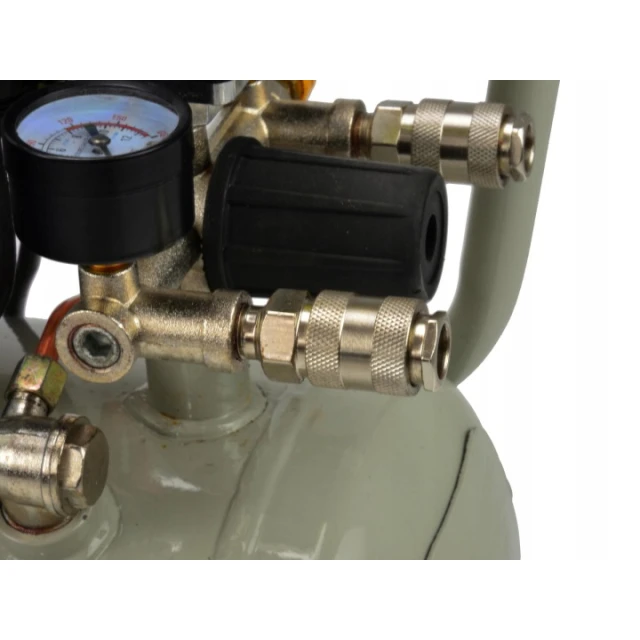 Компресор масляний Geko 24L 2,5 кВт 8 бар (G80300)