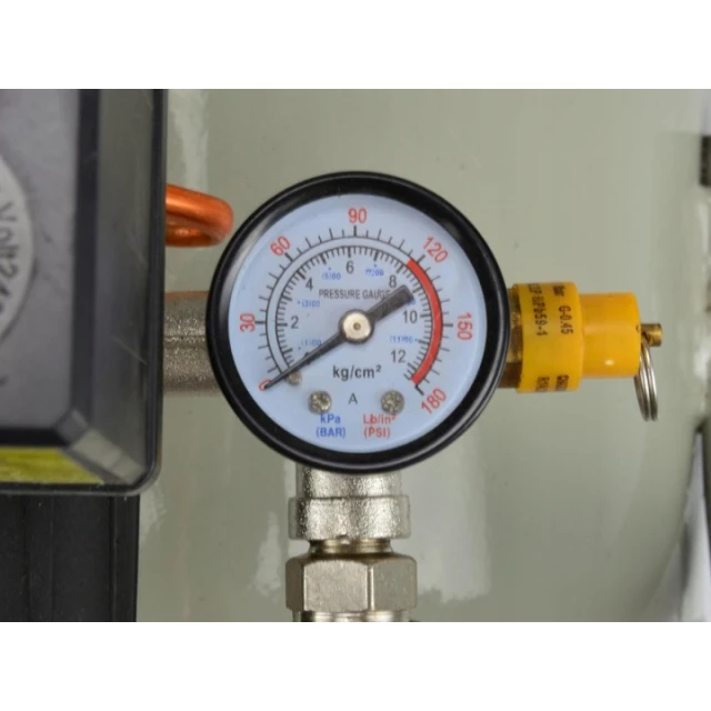 Компресор масляний Geko 50L 2,5 кВт 8 бар (G80301)