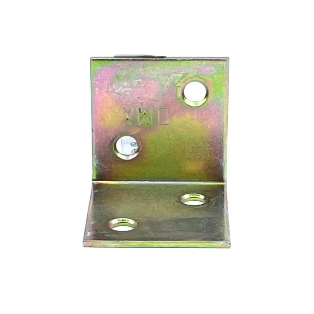Кутник широкий DOMAX 40x40x40x1,5 мм (KS2)