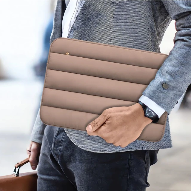 Чохол для ноутбука Tech-Protect Fluffy 15-16 Walnut (5906302362516)