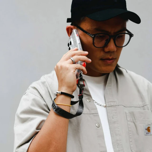 Универсальный ремешок Skinarma Scout Logo Wrist Strap Grey (SK-SCOUT-HS-GREY)