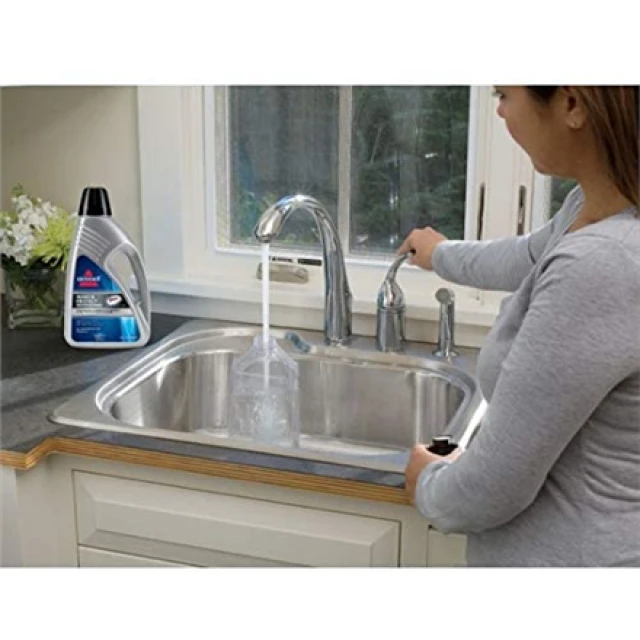 Засіб для чищення і захисту килимів Bissell Wash & Protect Pro 1500 мл (011120183450)
