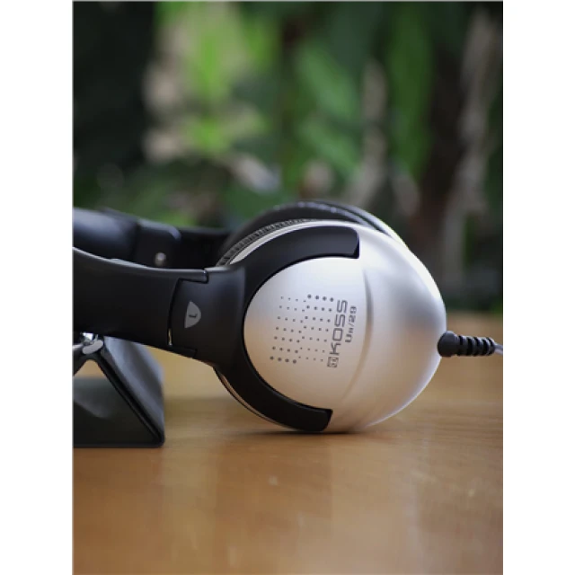 Навушники Koss UR29 з шумозаглушенням Black/Silver (021299147665)
