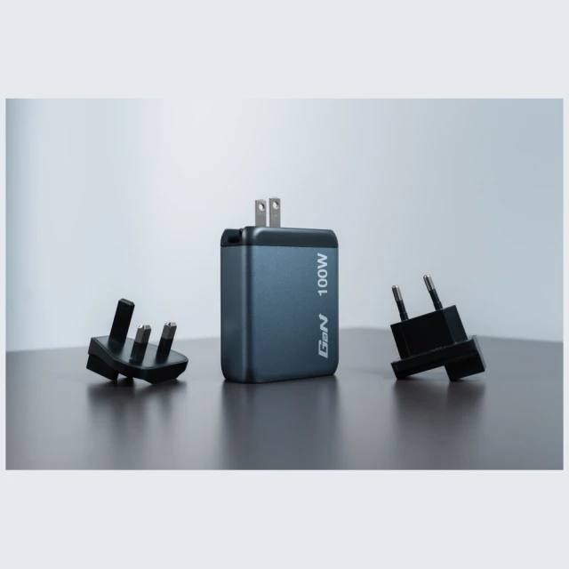 Зарядний пристрій Verbatim GaN 100W 3xUSB-C/USB-A + Адаптер EU/UK/US GNC-100 (32202)