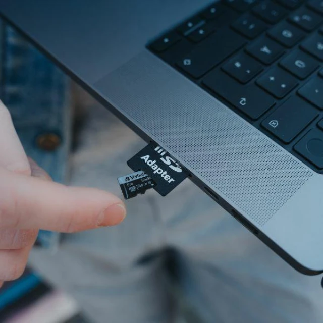 Карта памяти Verbatim Pro U3 microSD 128GB + адаптер Black (47044)