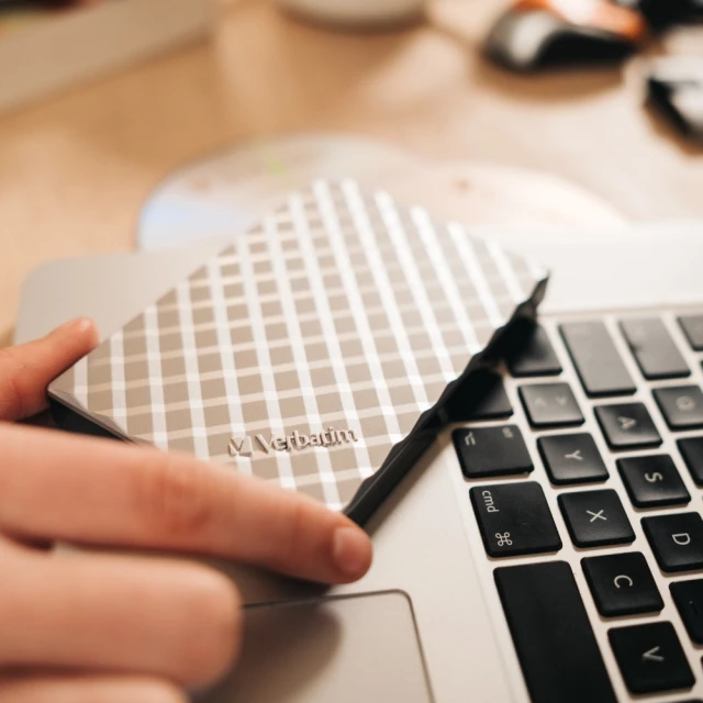 Диск внешний Verbatim Store n Go USB 3.0 HDD 2TB Silver (53198)