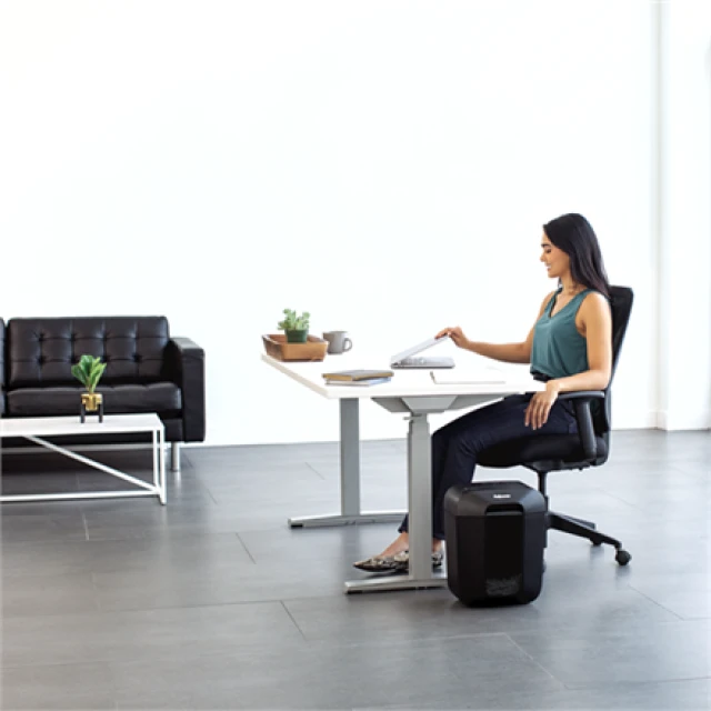 Шредер Fellowes Powershred LX45 Cross-Cut P-4 17 л Black (043859764778)