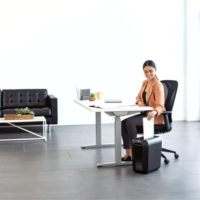 Шредер Fellowes Powershred LX65 P-4 22 л Black (043859764792)