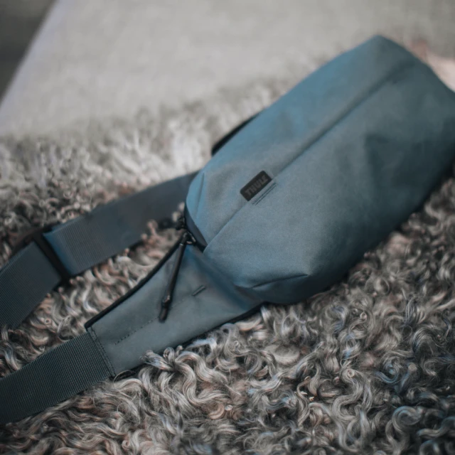 Сумка Thule Aion Sling Bag Dark Slate (3205019)