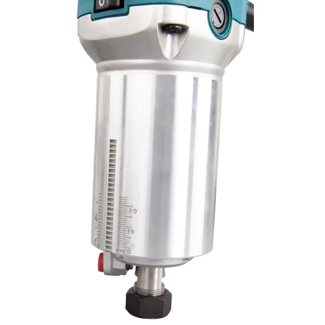 Фрезер-вырезыватель электрический Makita 710W (RT0702C)