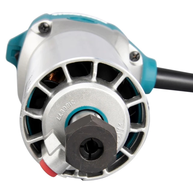 Фрезер-вырезыватель электрический Makita 710W (RT0702C)