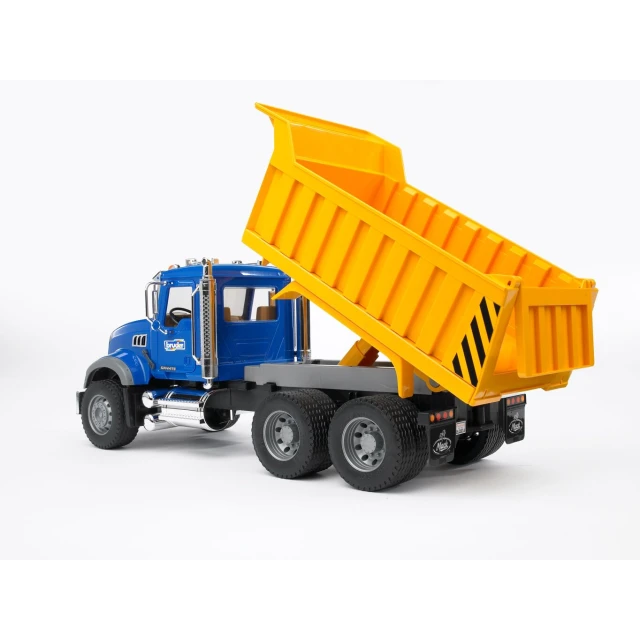 Самосвал MACK Granite Bruder (2815)