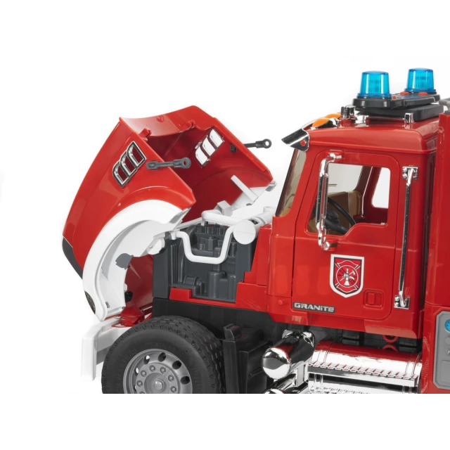Пожарная машина MACK Granite Bruder (2821)