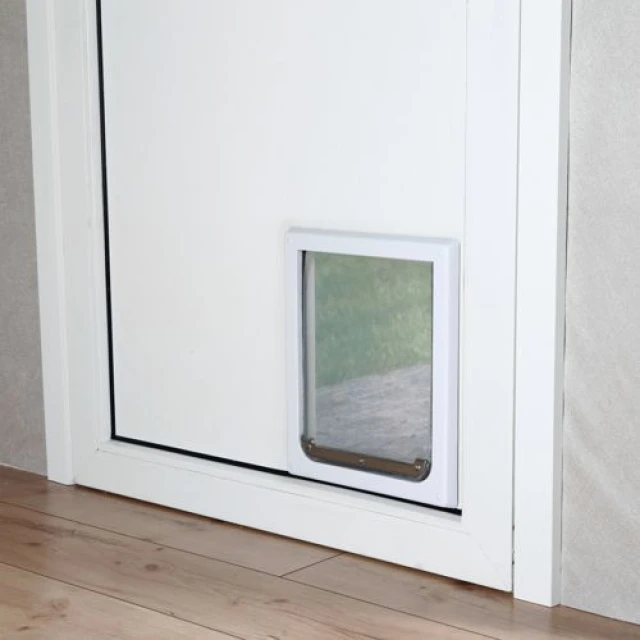 Дверцята для собак Trixie S-M 30x36 см (4011905038780)