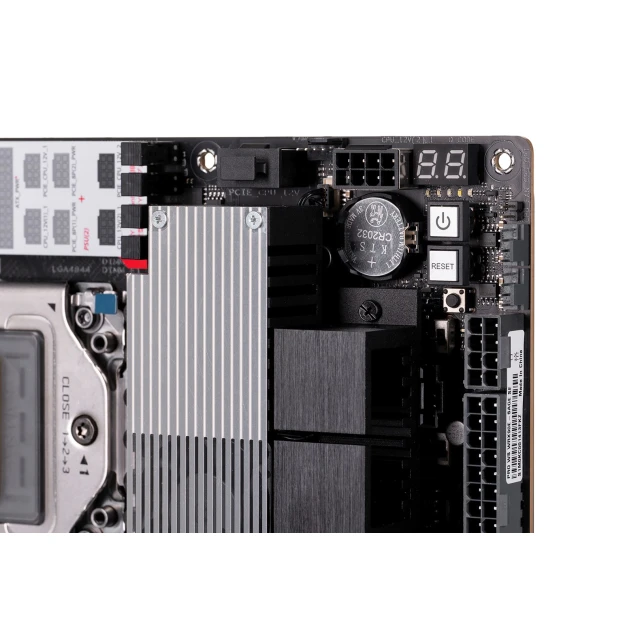 Материнська плата Asus Pro WS WRX90E-SAGE SE sTR5 AMD Ryzen Threadripper PRO 7000 (4711387441145)