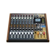 Мікшер Tascam Model 12 10-канальний з 12-трековим рекордером (4907034132034)