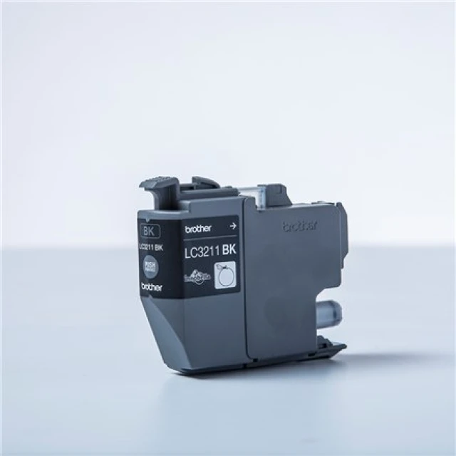 Картридж Brother LC3211BK Black 200 стр. (4977766775748)