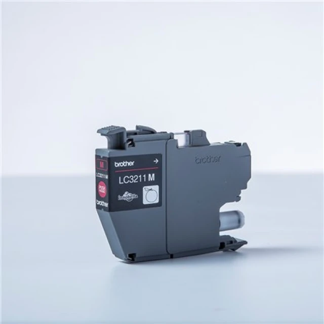 Картридж Brother LC3211M Magenta 200 стр. (4977766775762)