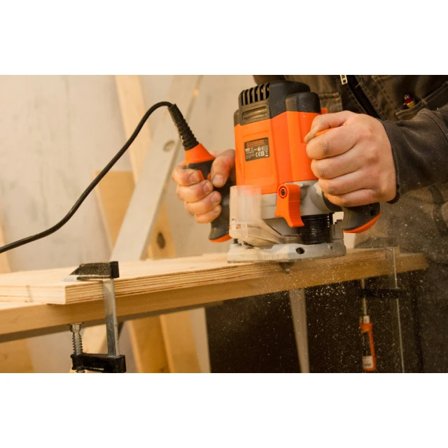 Фрезер Black&Decker 1200 Вт (KW1200E-QS)