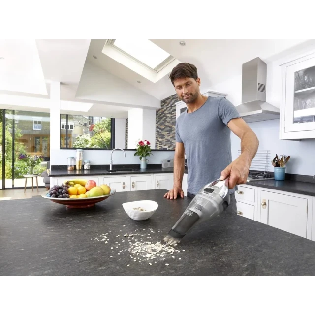 Пылесос аккумуляторный Black&Decker NVC220WC 7.2V (NVC220WC-QW)
