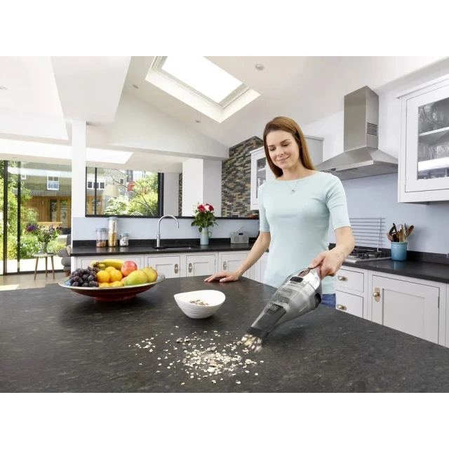 Пылесос аккумуляторный Black&Decker NVC220WC 7.2V (NVC220WC-QW)