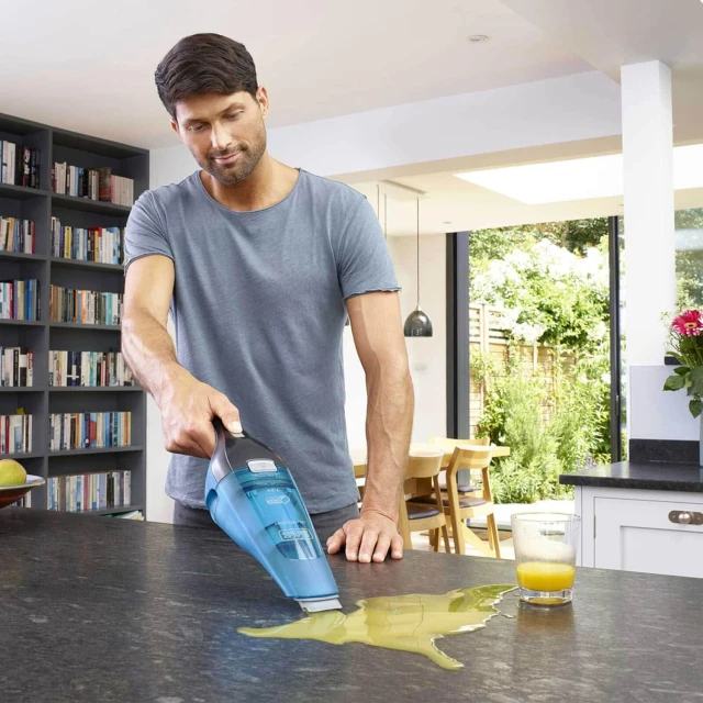 Пилосос вертикальний Black&Decker WDC215WA 7,2 В Blue (WDC215WA-QW)