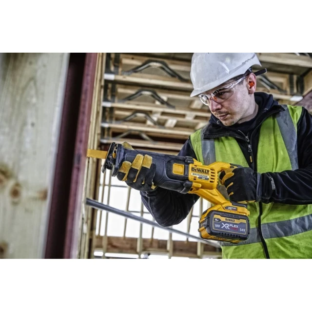 Пила сабельная DeWALT DCS389NT 54V (5035048736623)