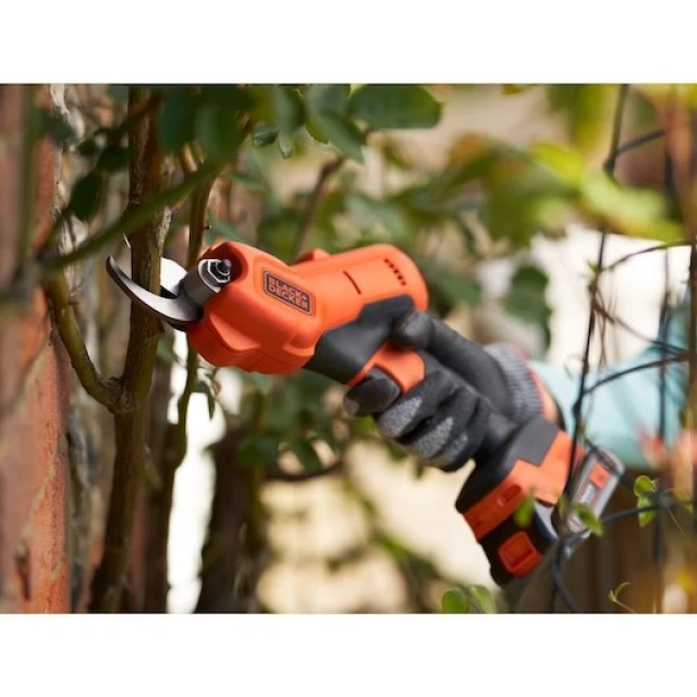 Секатор для гілок Black&Decker до 25 мм 18V (BCPP18D1-QW)