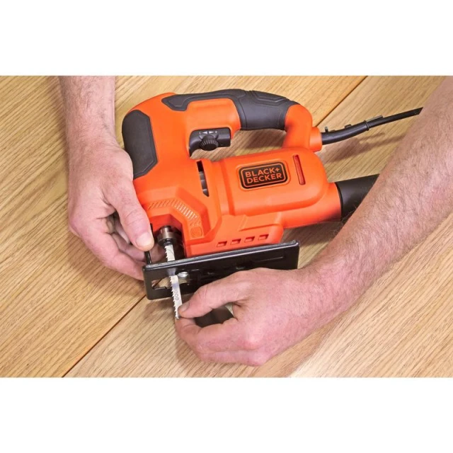Лобзик Black&Decker 400W 0-3000 RPM з кейсом (BES603-QS)