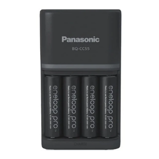 Зарядний пристрій для акумуляторів Panasonic Eneloop Pro Smart Plus + 4 AA 2500 mAh (5410853063919)