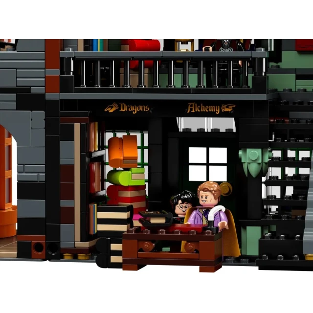 Конструктор LEGO Гаррі Поттер Вулиця Діагональна 5544 деталі (75978)
