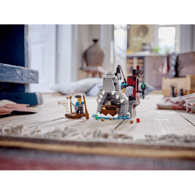Конструктор LEGO Creator Моторошний піратський острів (40597)